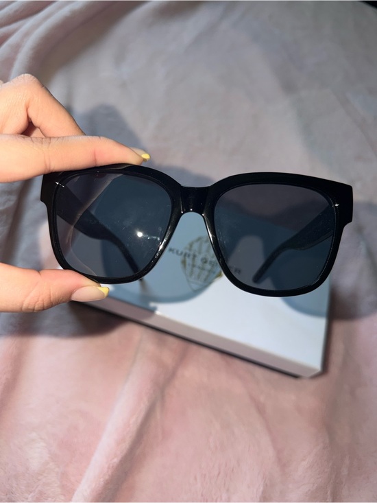 Kurt Geiger Black Sunglasses main image 5